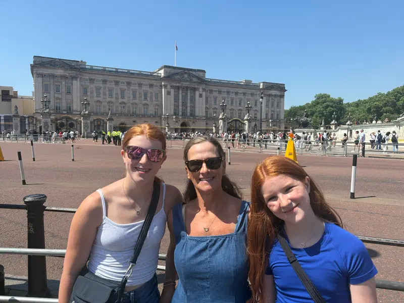 Buckingham Palace photo 1