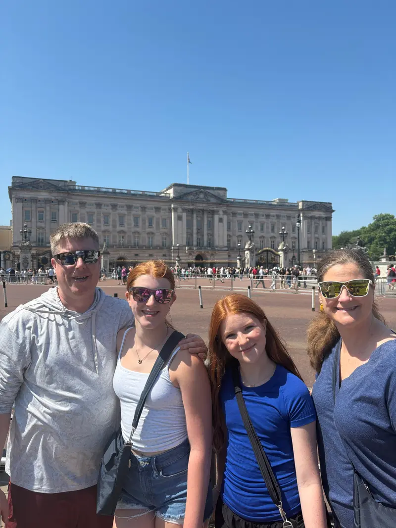 Buckingham Palace photo 3