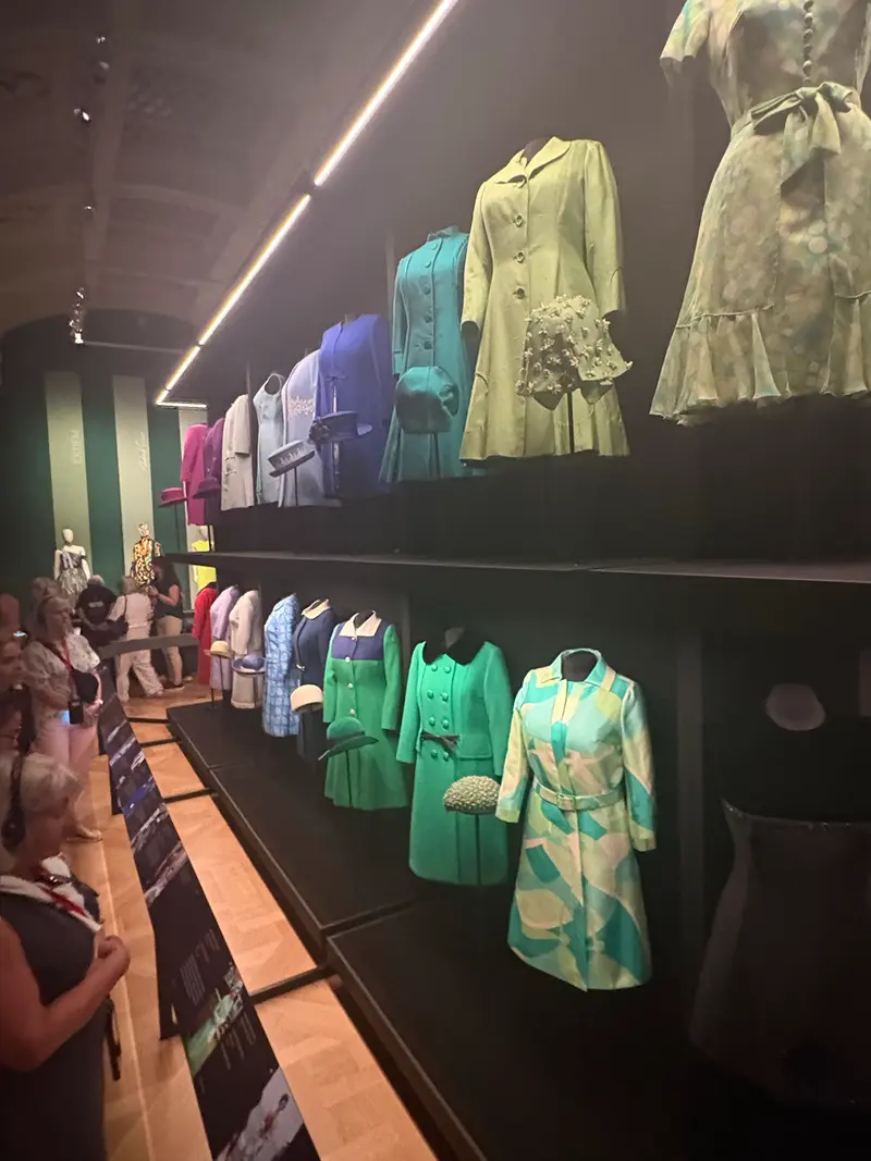 Queen's Wardrobe photo 3