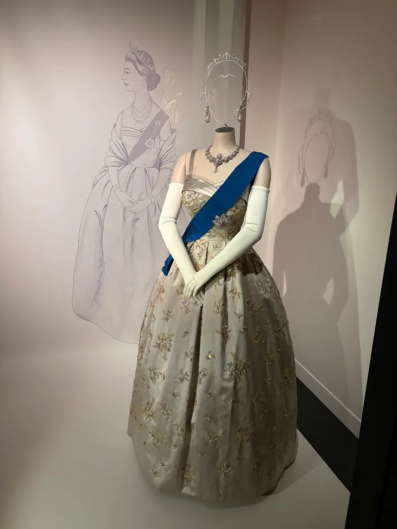 Queen's Wardrobe photo 4