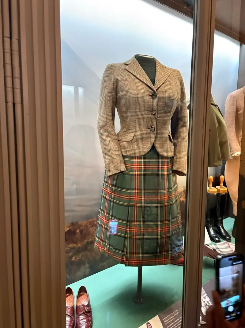 Queen's Wardrobe photo 6