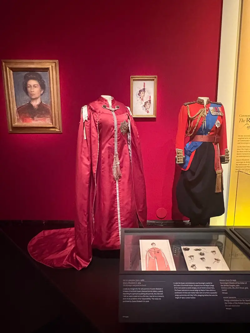 Queen's Wardrobe photo 9