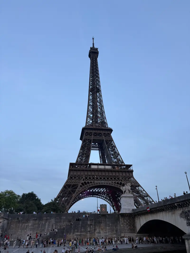 Eiffel Tower photo 2