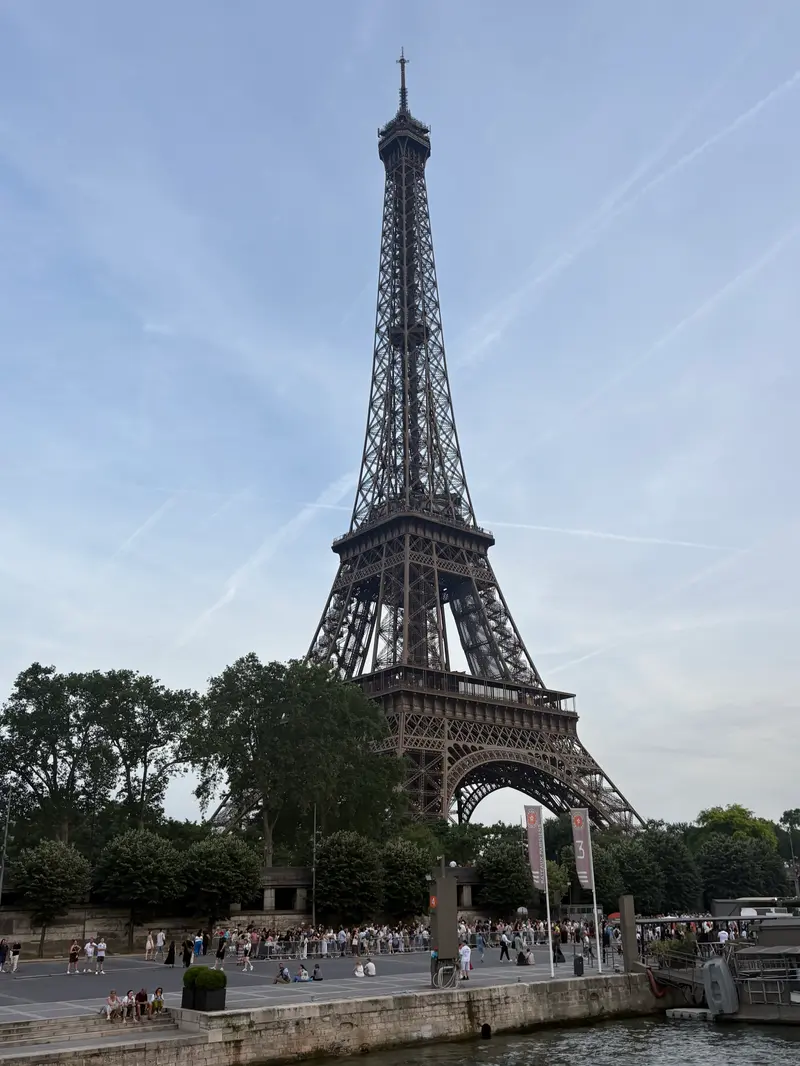 Eiffel Tower photo 3