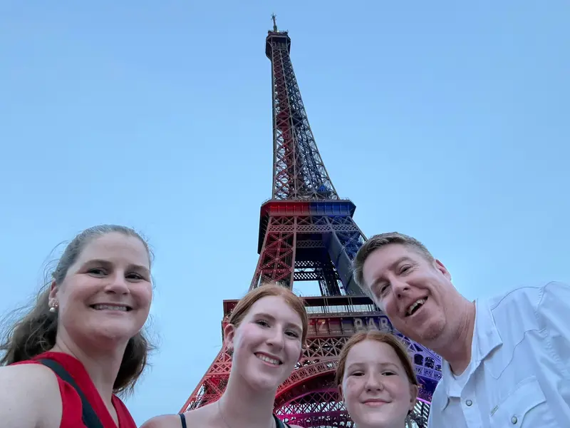 Eiffel Tower photo 4