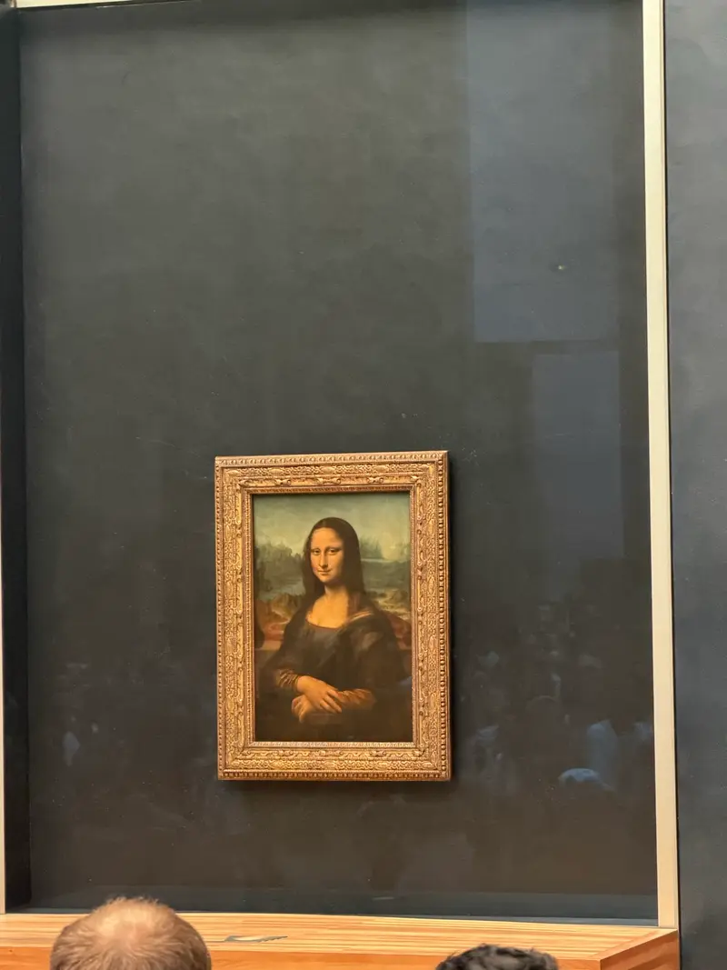 Louvre Museum photo 3