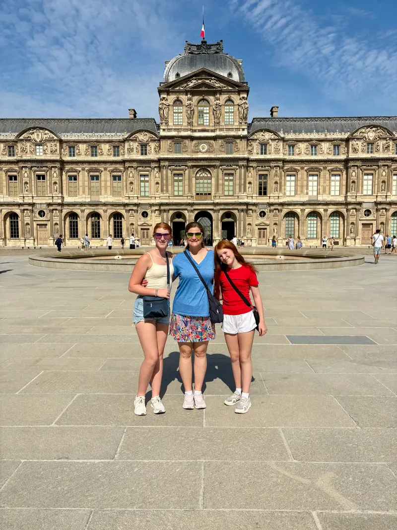 Louvre Museum photo 6