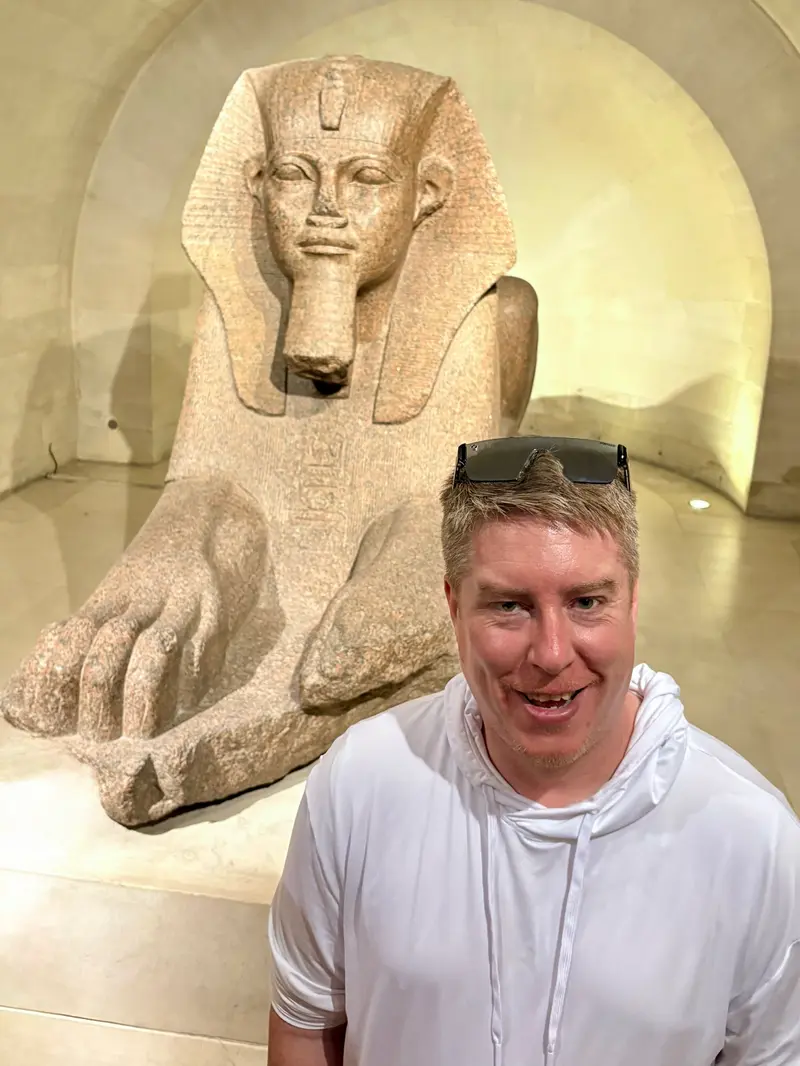 Louvre Museum photo 18